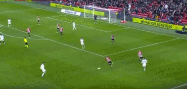 库里31+7+7，勇士击溃雄鹿！字母哥空砍34分，一战能明白四件事